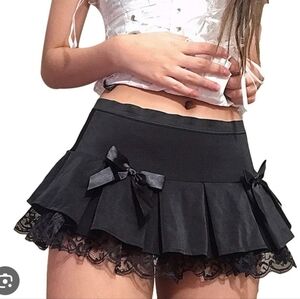 Elegant Black Lace Trim Skirt